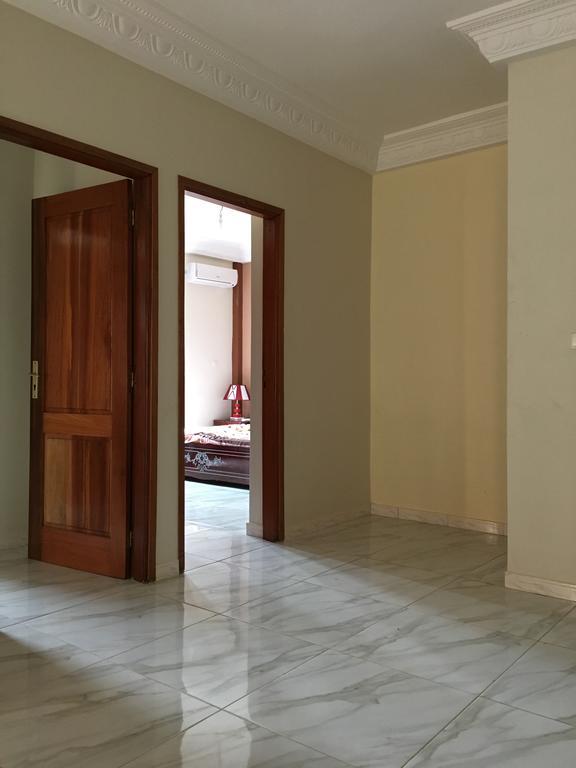 30c21 à Louer à La Cité Mixta Appartement *